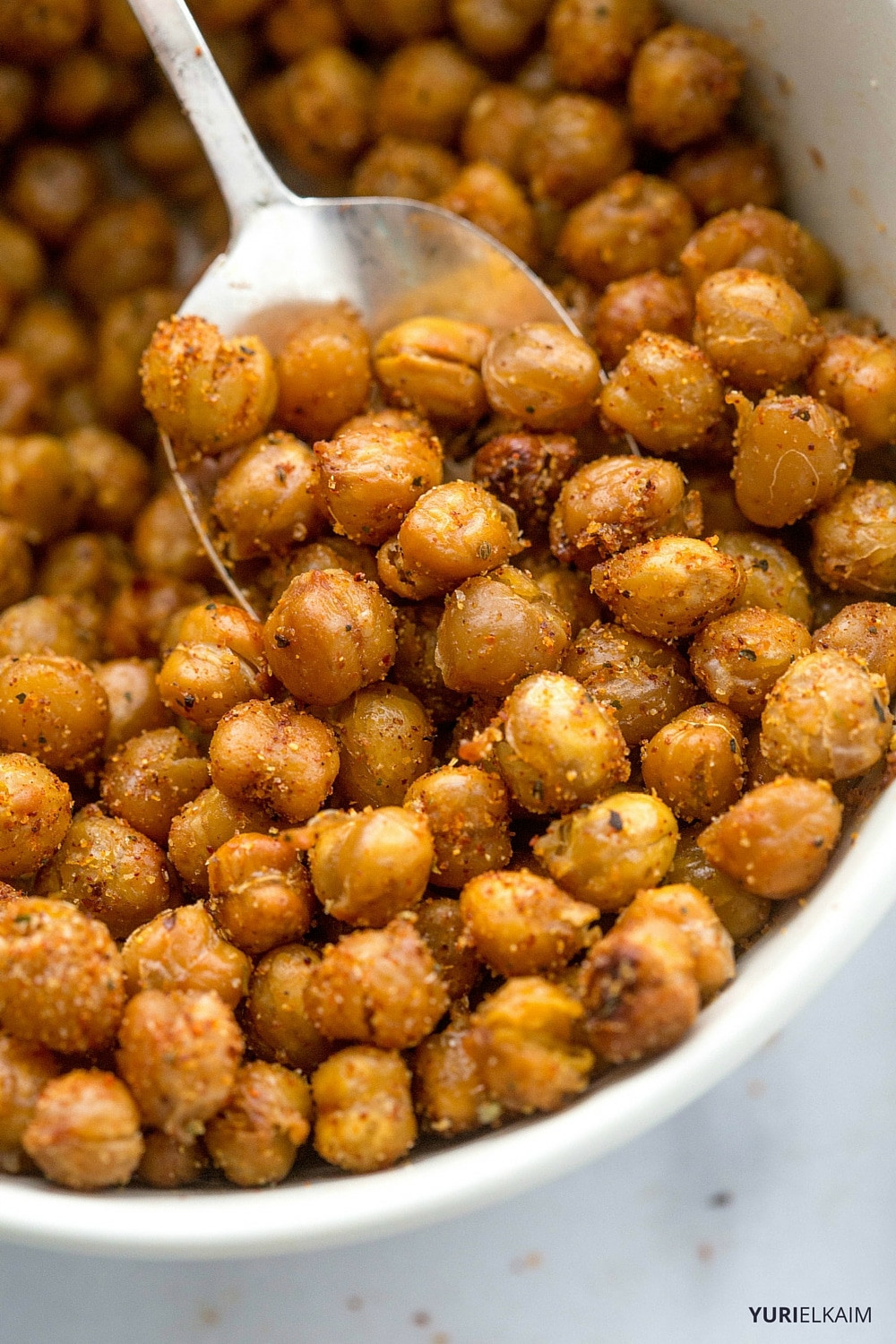 Healthy Salty Crunchy Snacks
 Spicy Garlic Oven Roasted Chickpeas