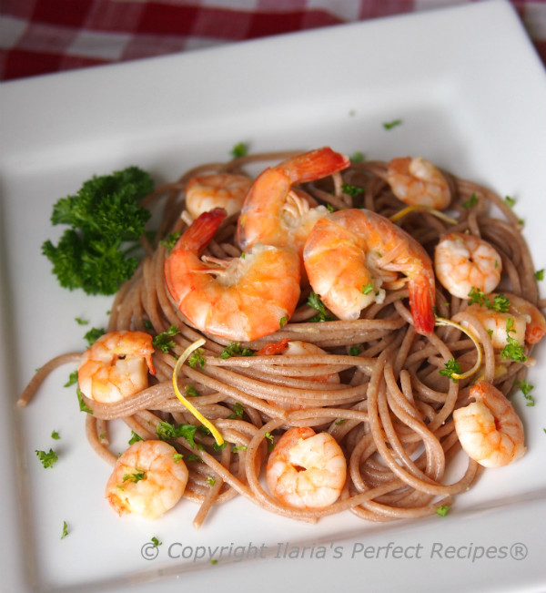 Healthy Shrimp Pasta Recipes Easy
 3 Minutes Shrimp Pasta Sauce with Garlic and Lemon Zest