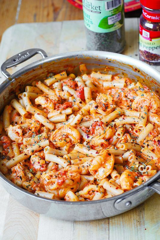 Healthy Shrimp Pasta Recipes Food Network
 Spicy Shrimp Pasta in Garlic Tomato Cream Sauce