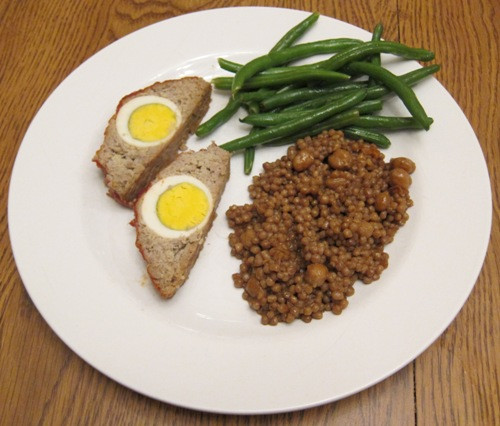 Healthy Side Dishes For Meatloaf
 Dinner Stuffed Meatloaf With Egg Green Beans And