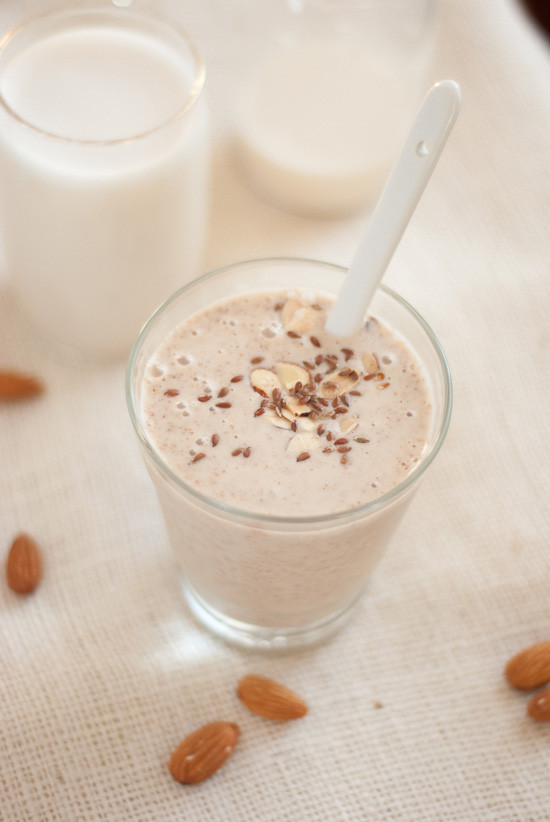 Healthy Smoothies With Almond Milk
 Healthy Banana Almond Smoothie with Flax Seeds Cookie
