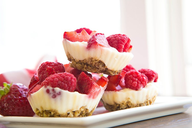 Healthy Snacks And Desserts
 20 Light And Easy Dessert Recipes for Spring and Summer