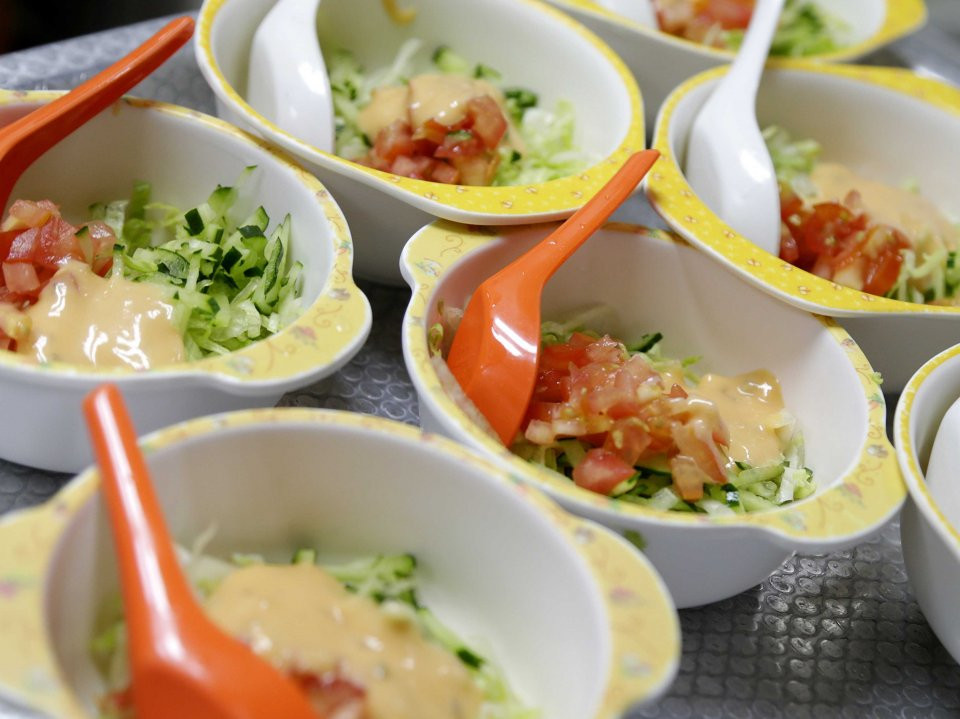 Healthy Snacks Between Meals
 Here s What School Lunch Looks Like In 13 Countries Around