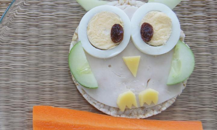 Healthy Snacks Kids Can Make
 12 fun and healthy snacks that kids can make themselves