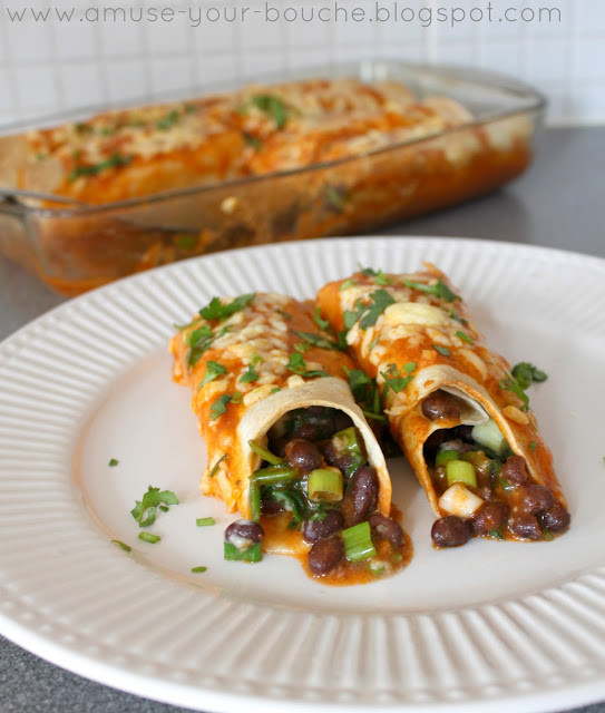 Healthy Spinach Enchiladas
 Spinach and black bean enchiladas with homemade sauce