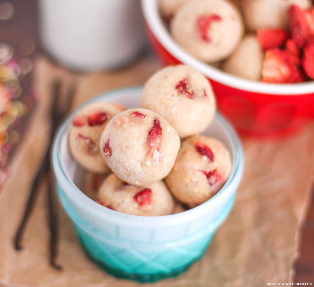 Healthy Strawberry Dessert
 100 calorie Strawberry Shortcake Energy Bites gluten free