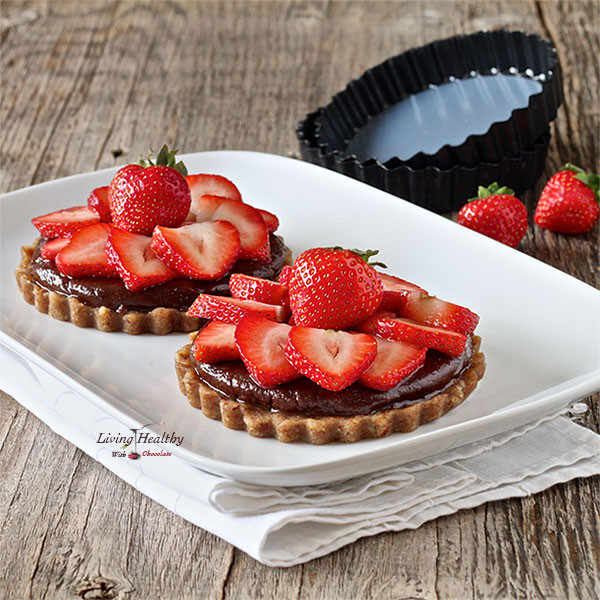 Healthy Strawberry Dessert Recipes
 Paleo Strawberry Tart With Homemade Nutella
