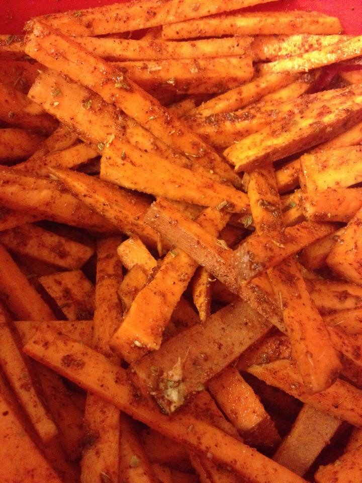 Healthy Sweet Potato Fries
 Healthy & Spicy Sweet Potato Fries