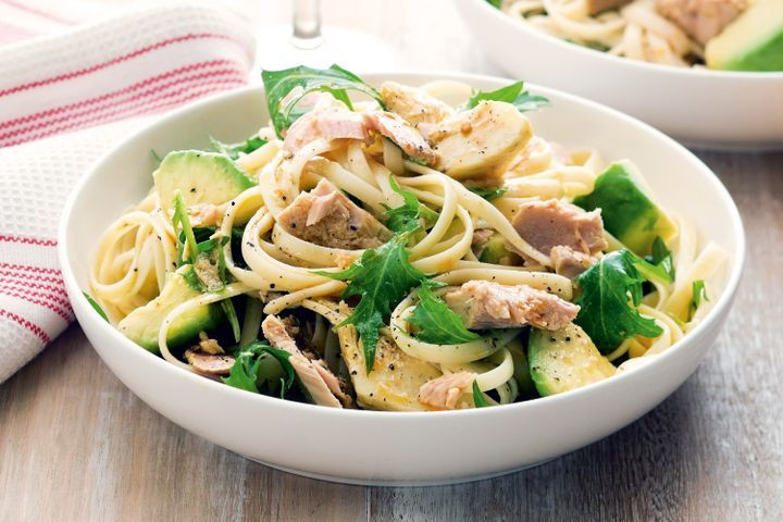 Healthy Tuna Macaroni Salad
 Spicy tuna pasta salad