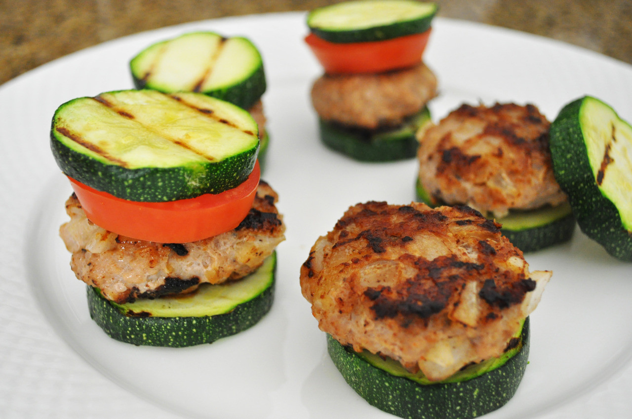 Healthy Turkey Burgers Without Bread
 Turkey Sliders with Zucchini Buns These are