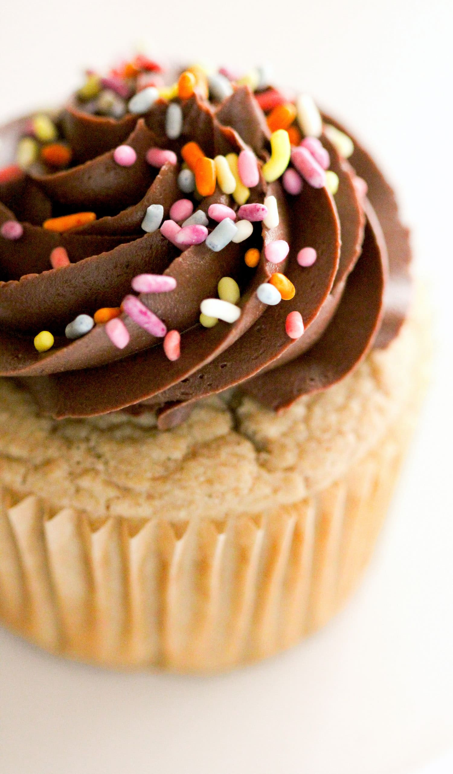 Healthy Vanilla Cupcakes
 Moist and Fluffy Gluten Free Vanilla Cupcakes Recipe