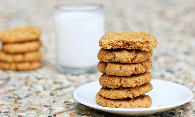 Healthy Vegan Peanut Butter Cookies
 Vegan Peanut Butter Cookies They MELT in your mouth