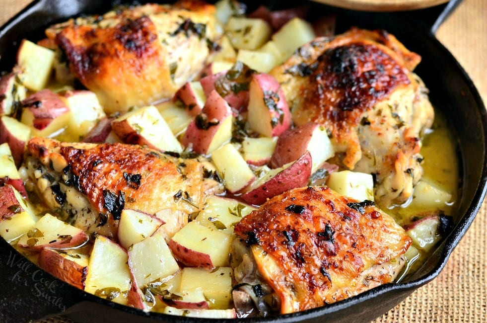 Healthy Way To Cook Chicken Thighs
 e Pot Balsamic Chicken Thighs & Potatoes Will Cook