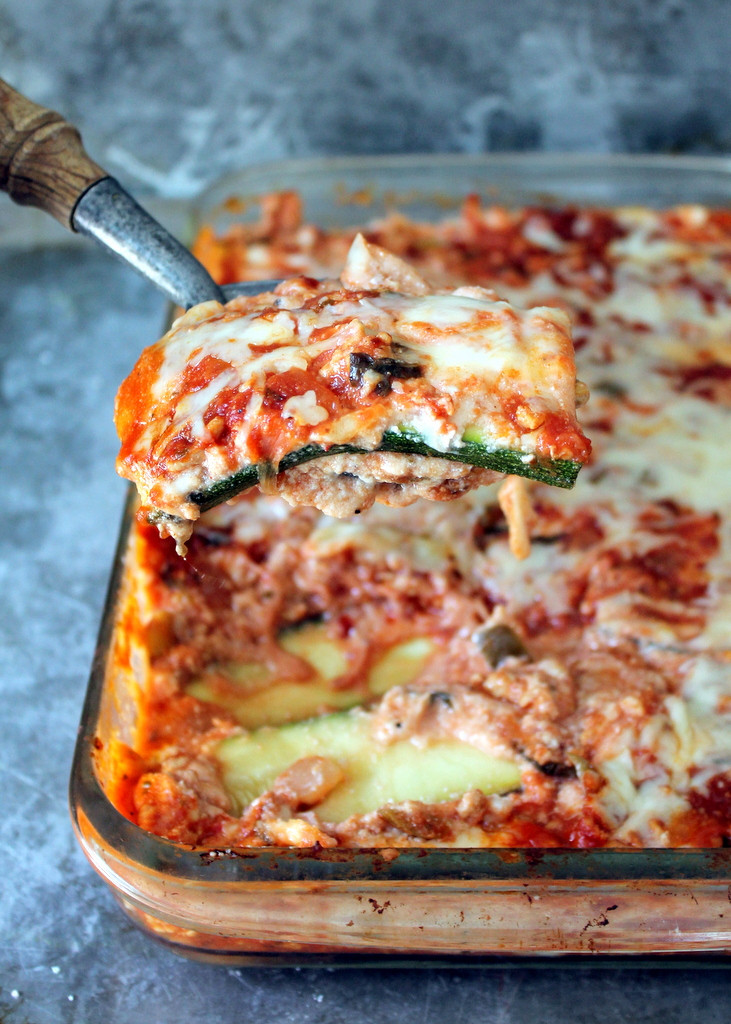 Healthy Zucchini Lasagna
 Low Carb Zucchini Lasagna with Spicy Turkey Meat Sauce