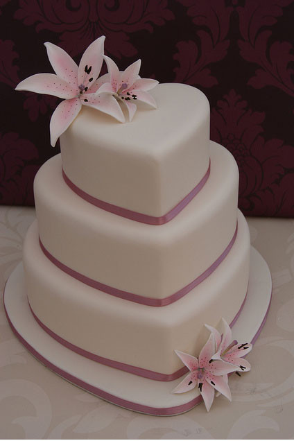 Heart Shape Wedding Cakes
 The Wedding Collections Heart Wedding Cakes