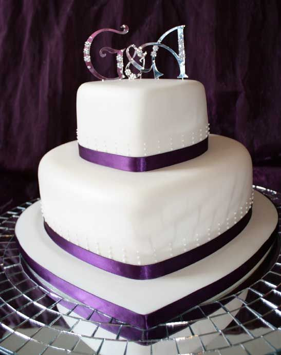 Hearts Wedding Cakes
 13 Perfectly Sweet Heart Shaped Wedding Cakes