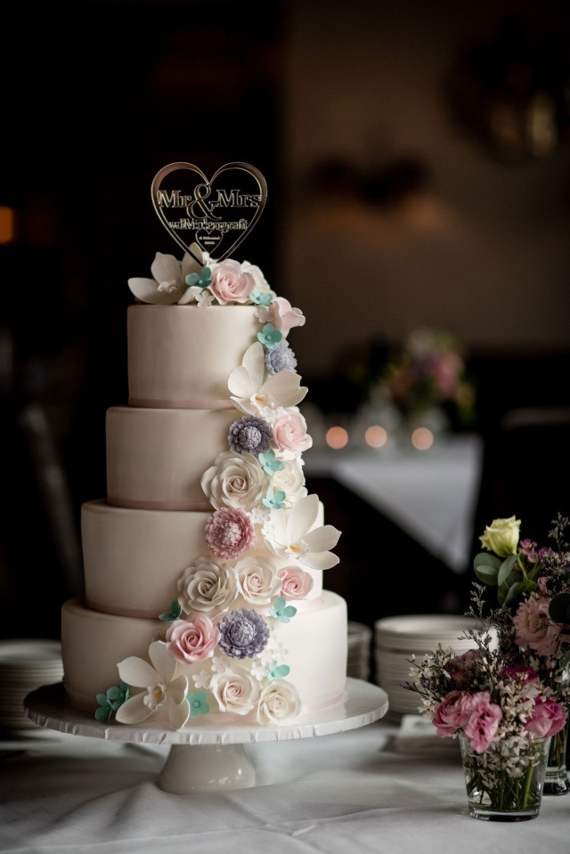Heb Wedding Cakes
 Chique bruidstaarten
