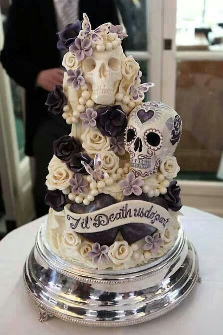 Horror Wedding Cakes
 Skull wedding cake horror cake Halloweenwedding