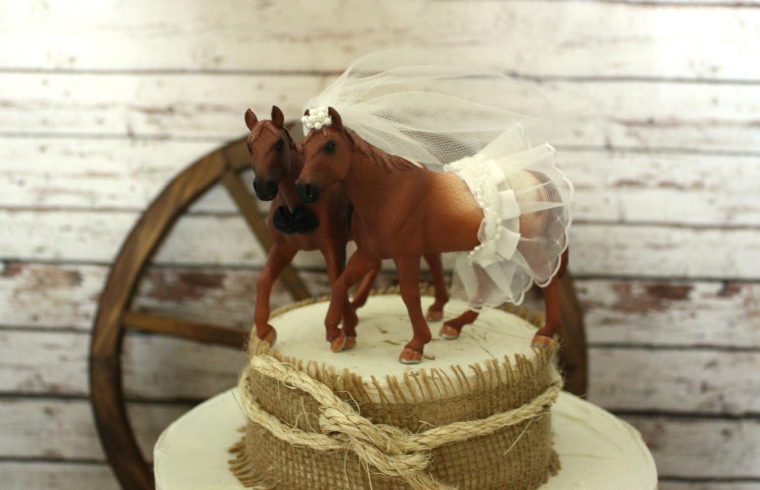 Horse Cake Toppers For Wedding Cakes
 Horse wedding cake toppers Include Your Love of Horses