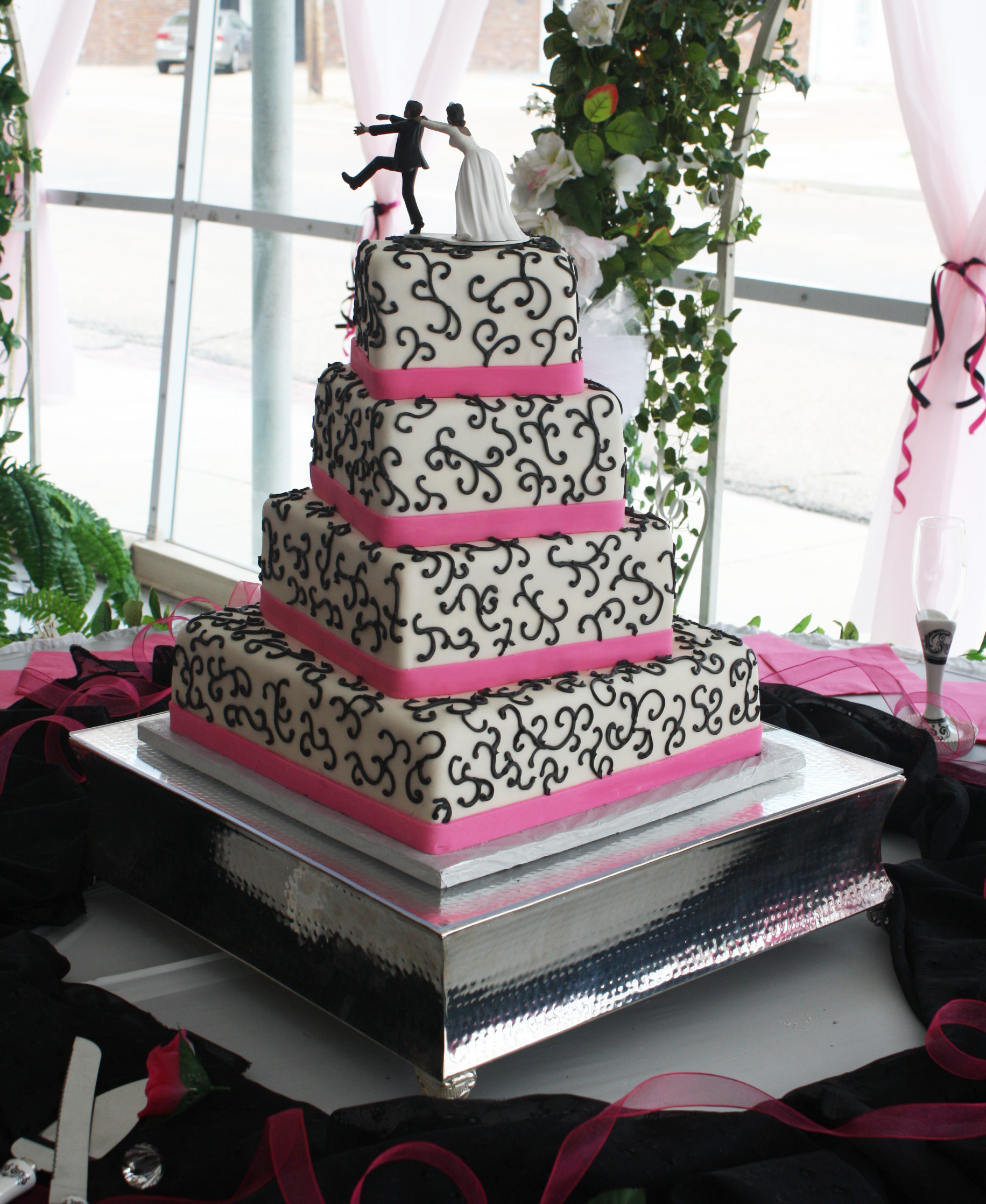 Hot Pink Wedding Cakes
 Hot Pink & Black Wedding Cake