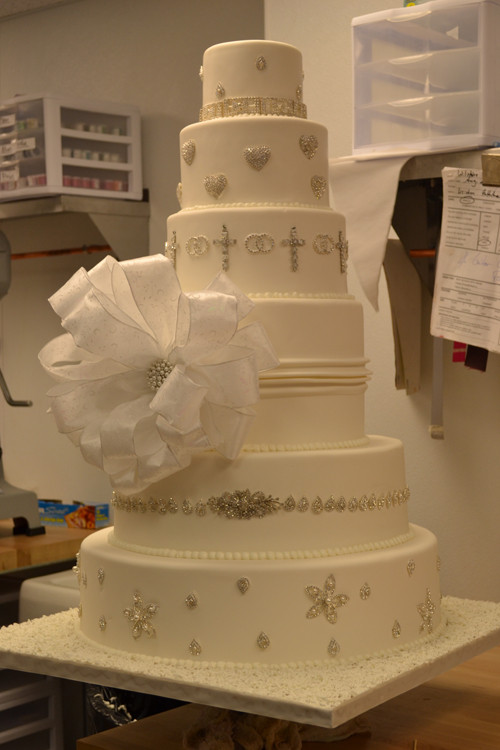 Huge Wedding Cakes
 Wedding Cakes are now Bigger and Better • Palermo s