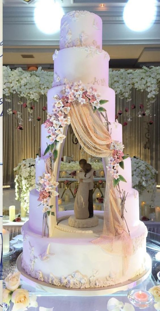 Huge Wedding Cakes
 Wonderful Huge Wedding Cake That Will Inspired You