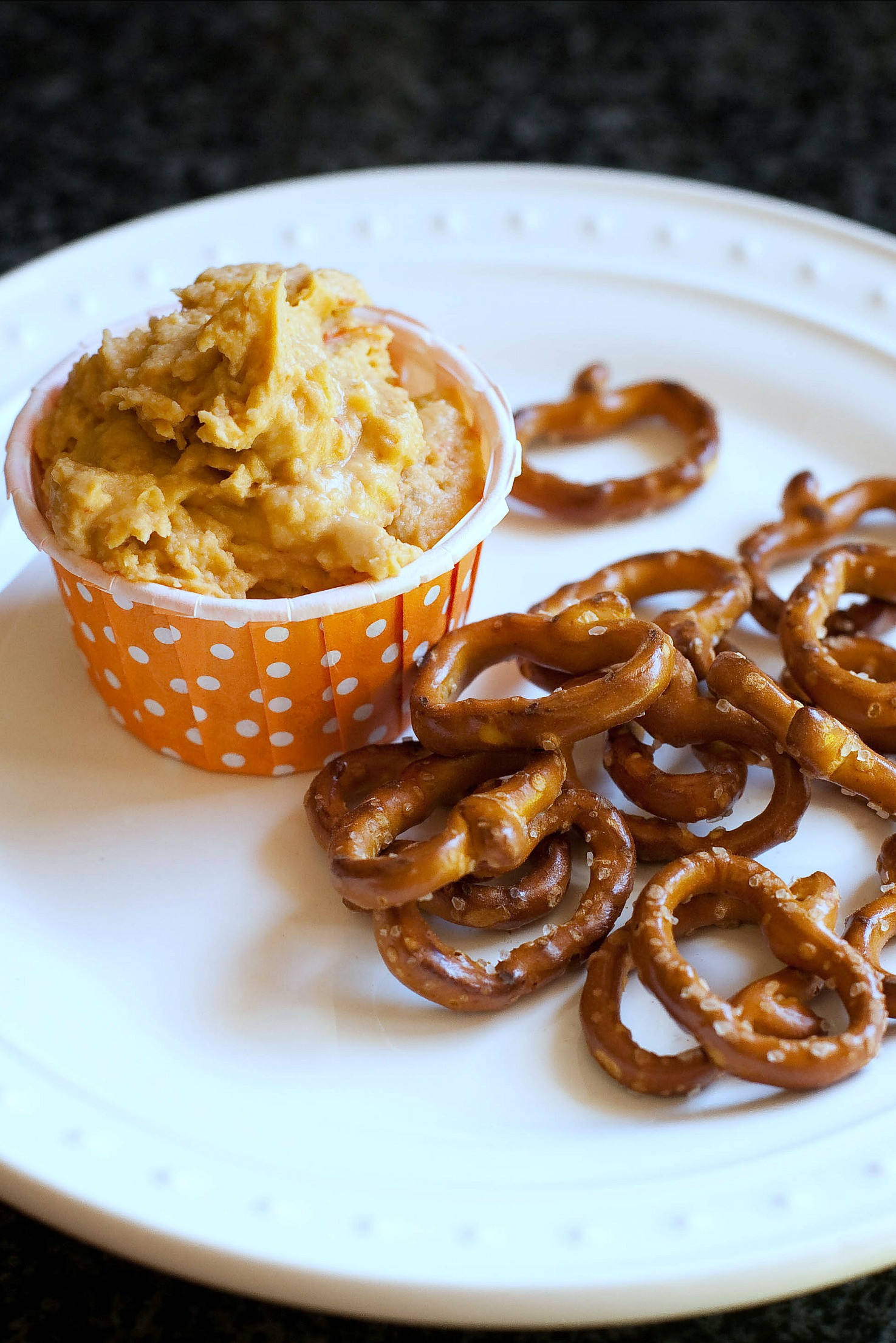 Hummus And Pretzels Healthy
 More Than 15 Fun Halloween Lunch Ideas