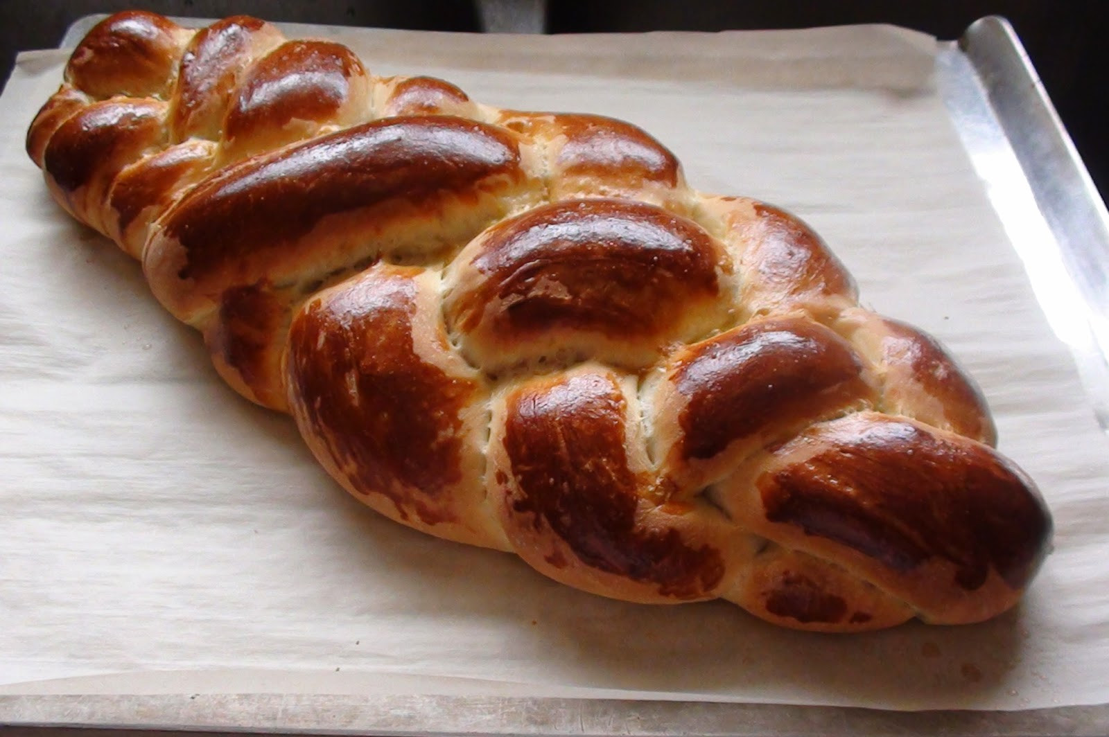 Hungarian Easter Bread
 zsuzsa is in the kitchen SWEET BRAID FONOTT KALÁCS