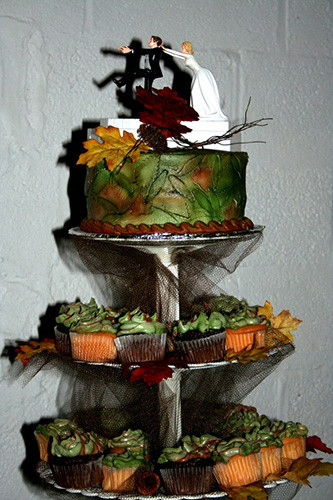 Hunting Wedding Cakes
 10 Awesome Hunting Wedding Cakes