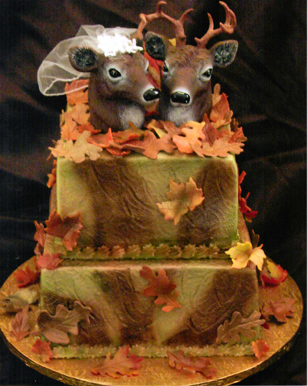 Hunting Wedding Cakes
 Camo Wedding Ideas For Redneck Weddings