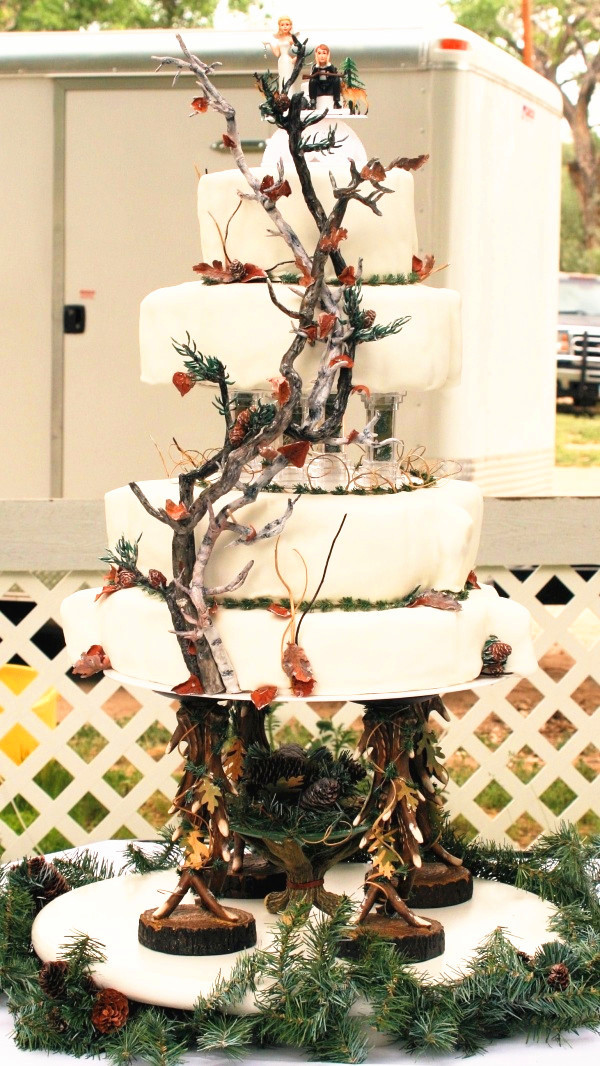 Hunting Wedding Cakes
 Camo Wedding Ideas For Redneck Weddings