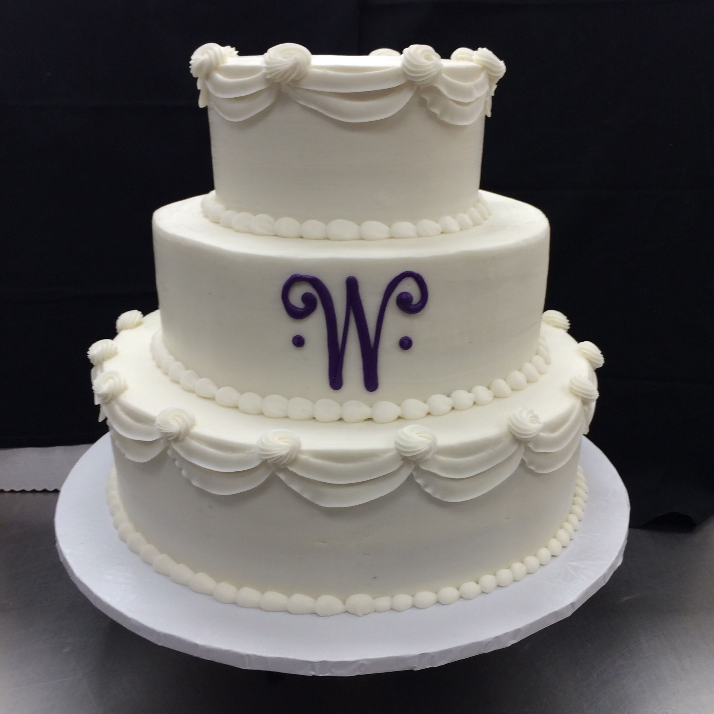 Hy Vee Wedding Cakes
 Big and Traditional Wedding Cake by Stephanie Dillon LS1