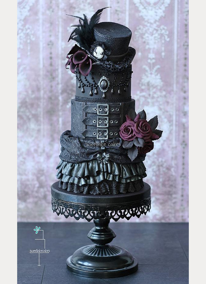 Iced Wedding Cakes
 27 Black Iced Wedding Cakes For The Bold Bride Mon Cheri