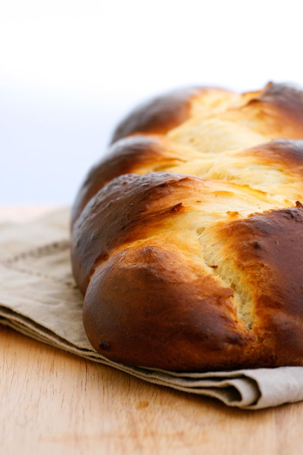 Italian Easter Bread History
 Sweet Easter Bread Pani di Pasqua DeLallo