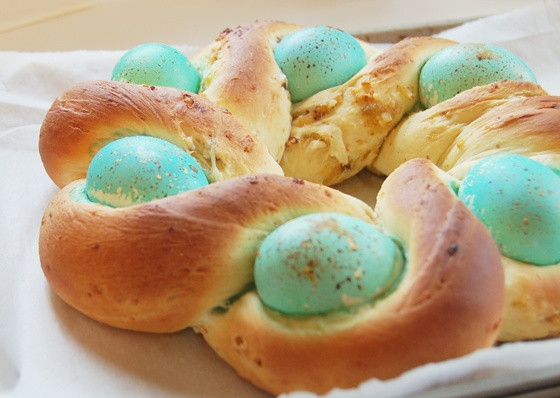 Italian Easter Bread With Eggs
 Italian Easter Bread with Dyed Eggs New England Today