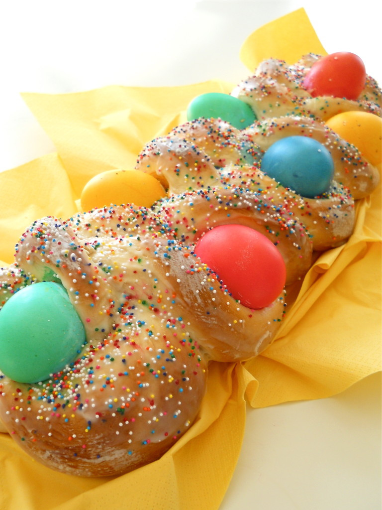 Italian Easter Bread With Eggs
 Italian Easter Bread