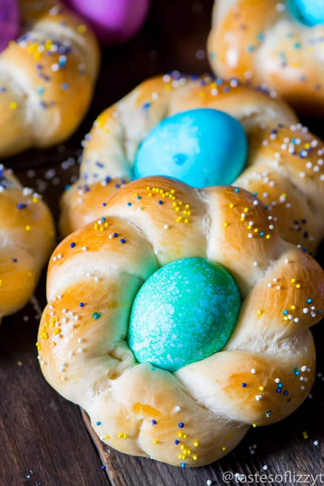 Italian Easter Egg Bread Recipe
 Italian Easter Bread Rolls Soft Twisted Homemade Roll