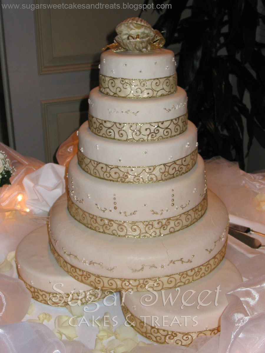 Ivory And Gold Wedding Cakes
 Ivory and Gold Wedding Cake Cake Decorating munity