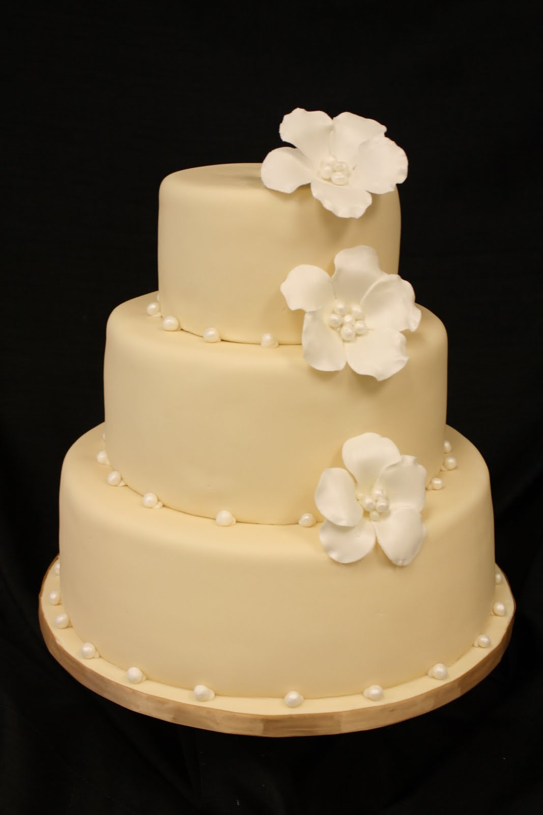 Ivory Wedding Cakes
 Cakes by La’Meeka Just a few cakes