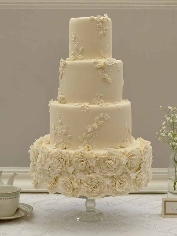 Ivory Wedding Cakes
 Wedding Cakes Archive