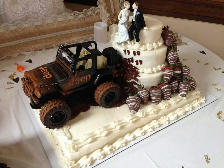 Jeep Wedding Cakes
 25 best ideas about Mudding wedding cakes on Pinterest