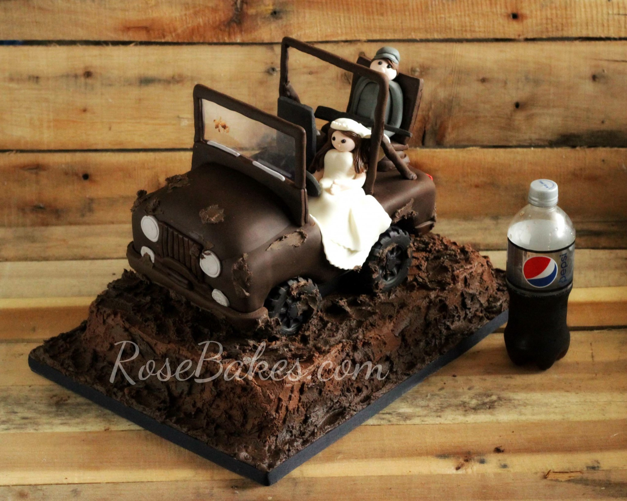 Jeep Wedding Cakes
 Mud Riding Jeep Groom s Cake Rose Bakes