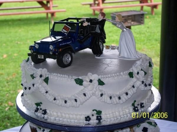 Jeep Wedding Cakes
 Pin Jeep Wedding Cake Cake on Pinterest