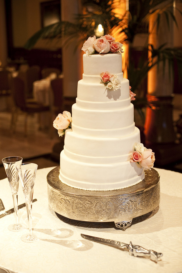 Jewish Wedding Cakes
 Austin TX Modern Jewish Wedding from SMS graphy