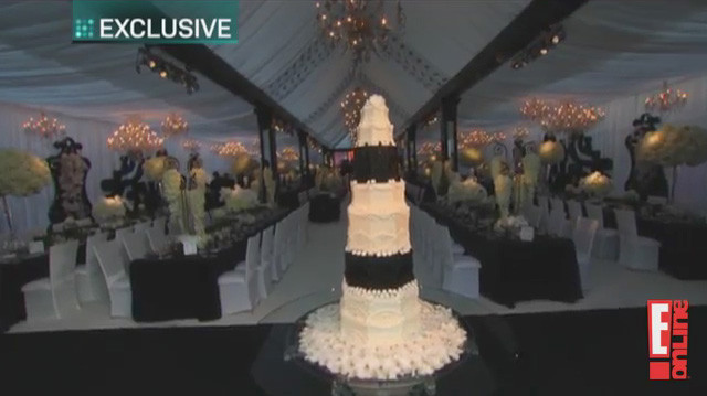 Kim Kardashian Wedding Cakes
 CAKE PARADE ARENA CELEBRITY WEDDING CAKES