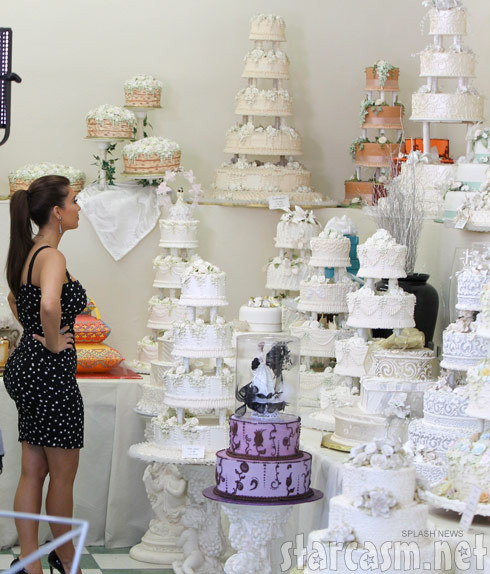 Kim Kardashian Wedding Cakes
 PHOTOS What Kim Kardashian shopping for a wedding cake