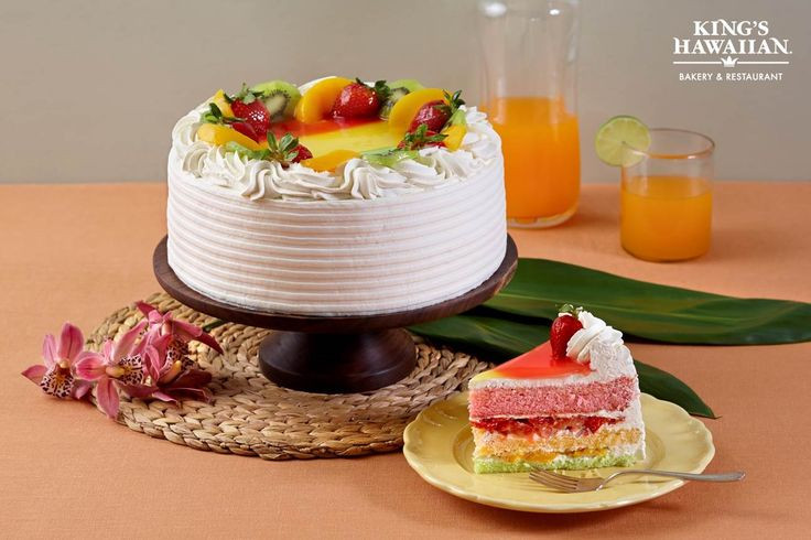 Kings Hawaiian Wedding Cakes
 King s Hawaiian Paradise Delight freshfruit cake