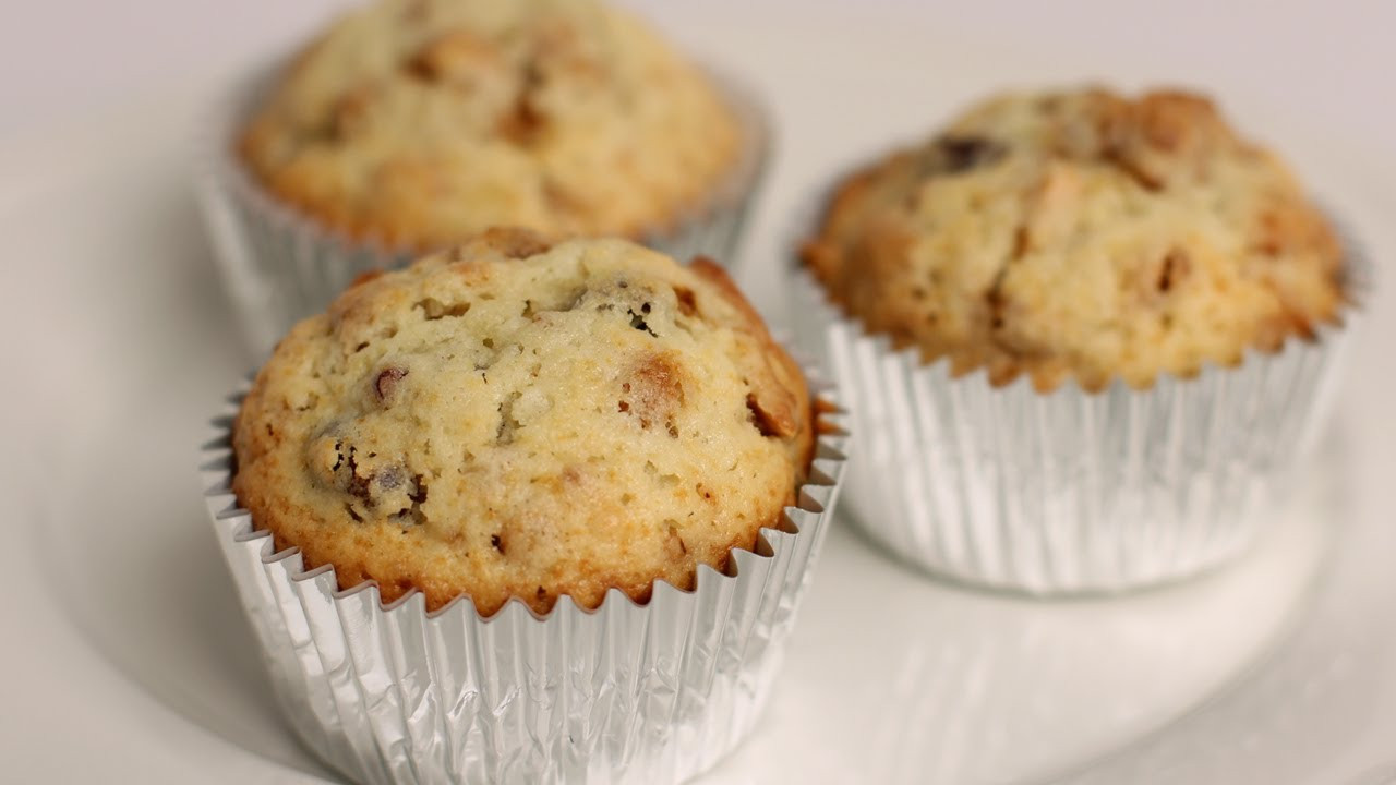 Laura Vitale Easter Bread
 A Great Granola Muffin Recipe