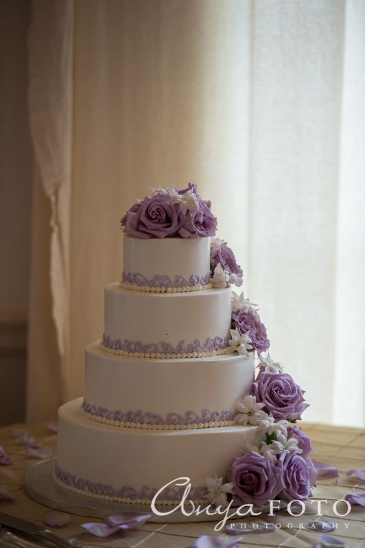 Lavender And White Wedding Cake
 Best 25 Lavender wedding cakes ideas on Pinterest