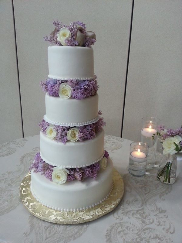 Lavender And White Wedding Cakes
 Wedding Cake in Lavender and White